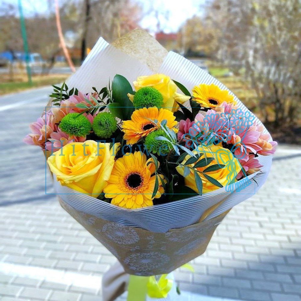 Букет цветов из: Розы, Герберы и Хризантемы